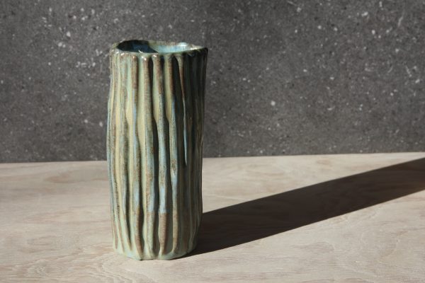 Kwade Vase